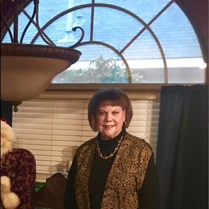 Meet your Posher, Debbie